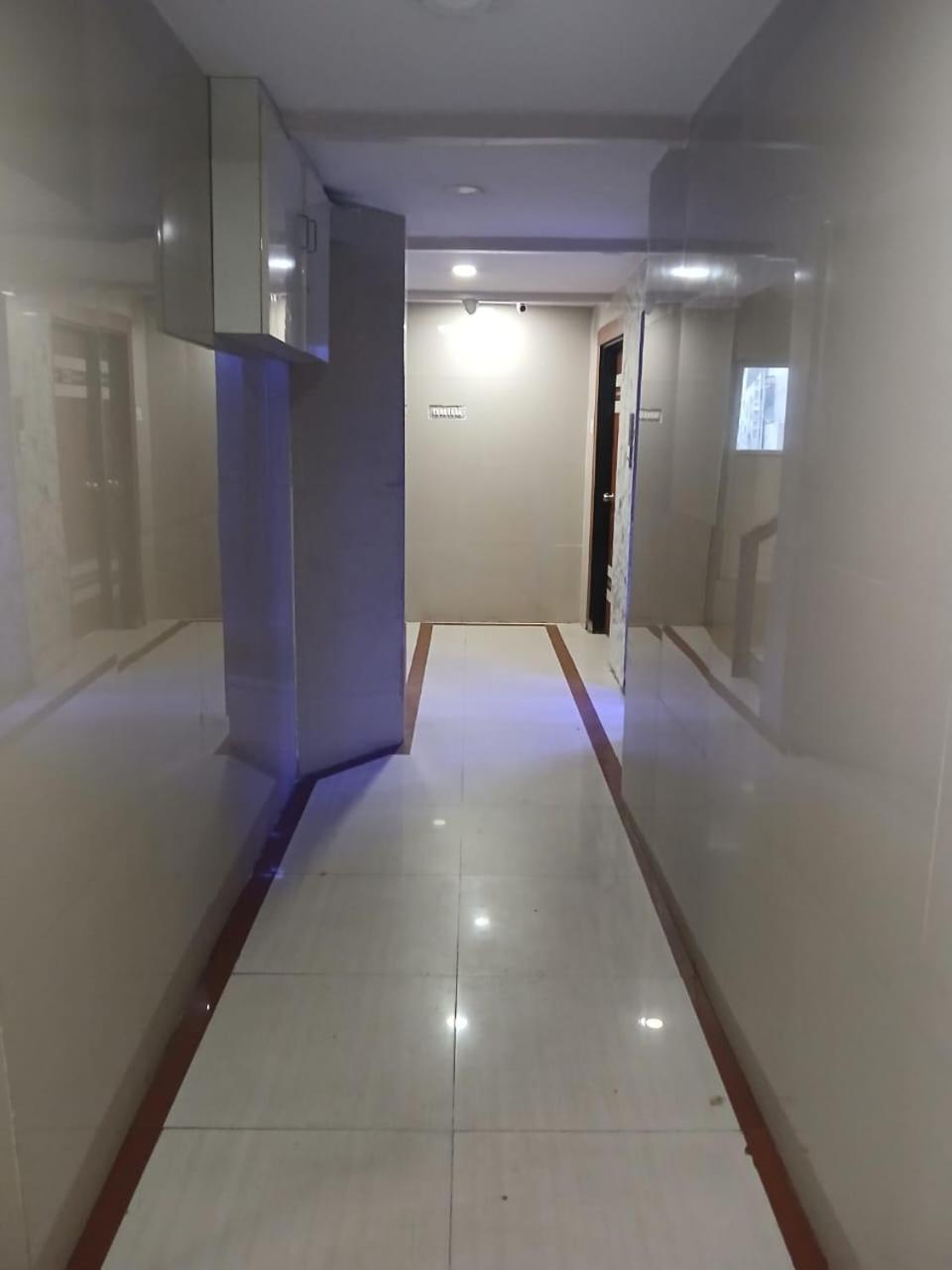 Blossoms Room Holiday Inn- Lakdikapul Hyderabad Exterior photo